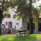 Charmante maison historique avec jardin à Vadelaincourt - Charme, cheminée, et sérénité - FR-1-585-67