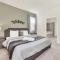 Stylish Family Villa with Game Room & Pool - 基西米