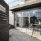 The Residential Retreat-Sleeps 15-Close to Shops