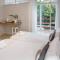 Raw Karoo Guest House - Oudtshoorn