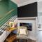 Charming 2BR Townhouse with Patio & Parking in DC - 华盛顿