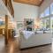 Coastal Retreat King Beds Big Sur Cabin EVCharger