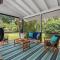 Resort-style home with a Heated Pool and a Huge Gated Yard - Orlando