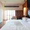 W Studio Resort Suites