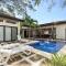 CU28 New 3 Bdrm Home w Pool and Guanacaste Tree - Tamarindo