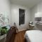 Bright Artist 2 Bedroom - One block from Prospect Park - Across from the train - بروكلين