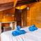 4BR Candelaria Wooden Home -Pool & Views - Parking - Канделарія