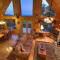 The View Sweeping mountain views gas fireplace game room hot tub