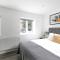 CoZy Apartments With King Size Beds Near Enfield Town & Chase Farm Train Stations With Wifi and Parking - 恩菲尔德