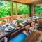 Phoenix Chalets by HHG