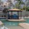 Waterfront Oasis Lakefront Villa
