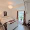 Cosy Welsh Town Cottage - بريكون