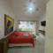 HAB PTa B ÁREA DE VILLAS DENTRO DEL HOTEL Junto al Krystal EN IXTAPA WIFI 2A 1M Con playa