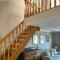 Splash Cottage beach house with Sea lapping Garden