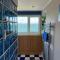 Splash Cottage beach house with Sea lapping Garden