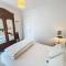 Appartement central avec balcon, parking privé - FR-1-361-66