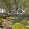 Vegas Retreats Pool, Arcade, Fun, 10min from Airport and the Strip - لاس فيغاس