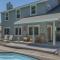 All Seasons Getaway by NW Comfy Cabins