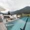Al Plan, A mountain moving hotel