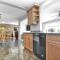 Pet Friendly Canal Front 3-Bedroom Grand Villa with Pool, Linai and Dock