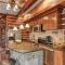 RUSTIC ARMADILLO CABIN with VIEW BY HIDDEN FALL PARK, Fenced yard for Dogs - Smithwick