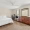 Prime Location 2 BR Oasis with Washer and Dryer - Spring Grove