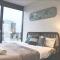 WT917 - 2BR 2BTH in heart of box hill with free park & pool