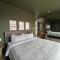 Luxury Mountain Retreat with Spa Near Mont Tremblant