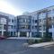 Modern Solihull Studio Apartment with Free Parking & Kitchen