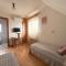 Happy Bison - A 5 Bedroom House With A Garden