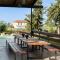 FREE Breakfast, Villa Dreamcatcher with Outdoor and Indoor Pool, Hot Tub, Playroom and Home Cinema
