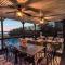 Lakefront Luxe 6BR 4,5BA Holiday Home with Pool & Hot Tub - Rowlett
