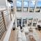 Lakefront Luxe 6BR 4,5BA Holiday Home with Pool & Hot Tub