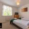 Sleeps 6 - Central - Free Secure Parking - 2 Bath - 雷丁