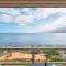 Frontline Beach Apt with Terrace - Radazul
