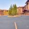 Ski-InandSki-Out and Pool Access Granby Ranch Gem - 格兰比