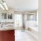 Coral Gem - Cape Coral