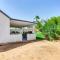 Glendale Home with Pool, Basketball and BBQ! - فينكس