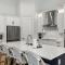 Walking Distance to the Beach! Extravagant 2024 Coastal Oasis - جزيرة ماركو