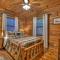 Hygge Haus Rustic charm cozy beds and a serene location - Эллиджей