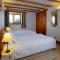 Brimbles - huge barn conversion sleeps4, private indoor pool - Poughill