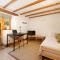 Brimbles - huge barn conversion sleeps4, private indoor pool - Poughill