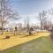 Charming Cottage with Yard Less Than 1 Mi to Lake Erie!