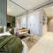 Bright New Studio with Pool & Gym Access, 5 min from Gardens Metro - Dubai