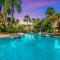 Linaria Lakes - Resort Style living