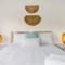 Linaria Lakes - Resort Style living
