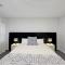 Luxurious Art Deco Abode Opposite Albert Park Lake
