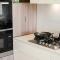 Waterloo 1Br town close to Train Shopping