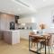 Waterloo 1Br town close to Train Shopping