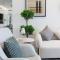Livbnb - 2B with Modern Interiors, Emaar Boulevard